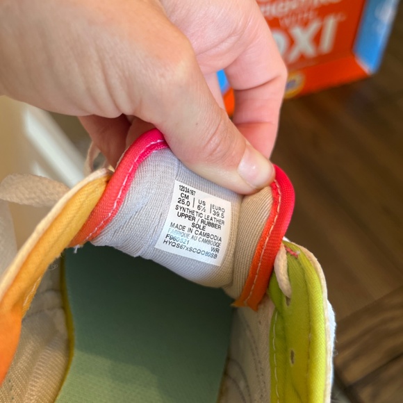 Brand new ASICS white rainbow thread shoes - Picture 5 of 5